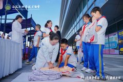 汇聚前沿AI手艺、千年非遗身手取多元体裁